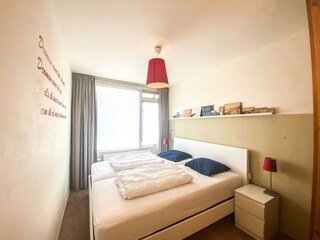 Schlafzimmer 1 mit Doppelbett