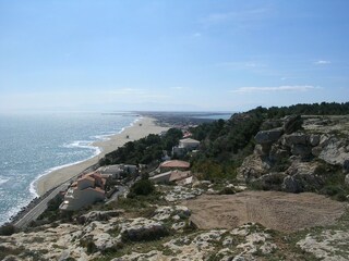 Traumhafte Lage am breiten Sandstrand