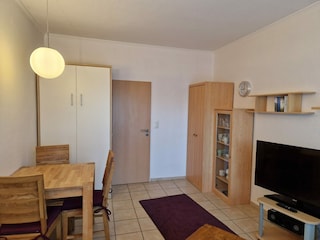 Der Wohraum mit dem Schrankbett für den "dritten" Gast