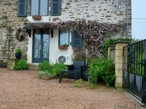 Maison de vacances luxueuse à Teilhet avec jardin - Le Quartier - image1