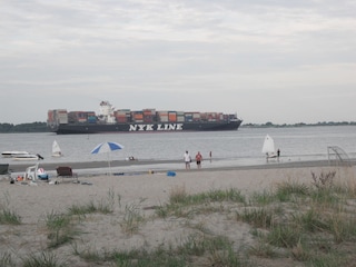 Badestrand der Elbinsel Krautsand