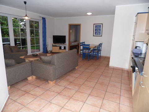 Große Ferienwohnung Südterrasse in Sandstrandnähe der Elbe