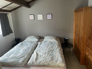 Schlafzimmer Bett 1m60