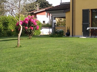 Terrasse mit Gartenblick
