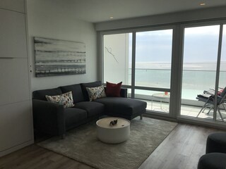 Wohnraum mit Balkon