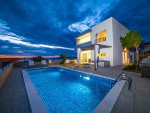 Villa Red con piscina y vista al mar - Makarska - image1