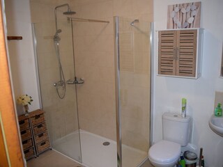 Shower room & WC