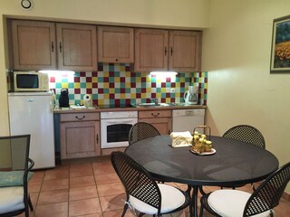 Villa Carros Keuken 27