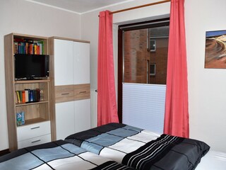 Schlafzimmer mit 2. TV-Gerät