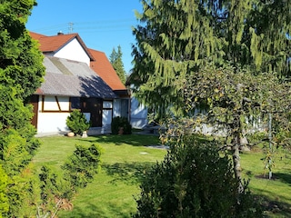 Im Garten finden Sie Ruhe und Erholung