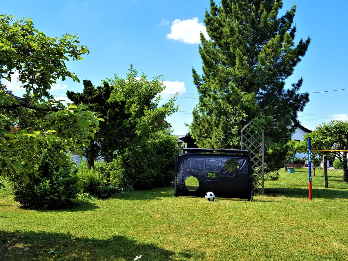 Im Garten können Ihre Kinder ungestört spielen