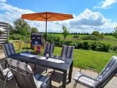 Terrasse mit unverbautem Blick in die Natur