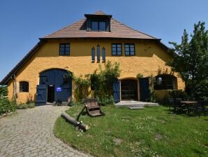 Apartment Rustikale Ferienwohnung Bibliothek in Buschhagen - Altenpleen - image1