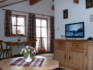 Wohnzimmer mit Essecke