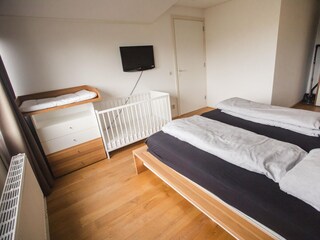 Holiday apartment Hollum  17