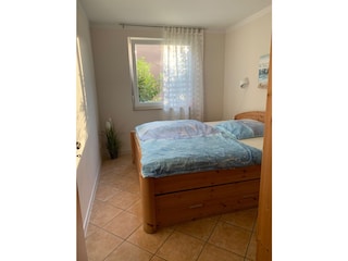 Blick ins Schlafzimmer