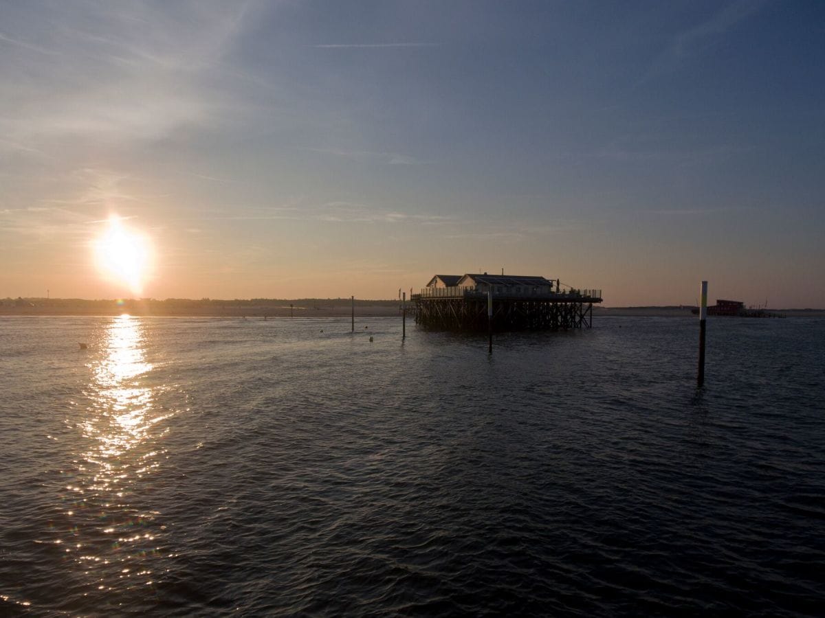 Sonnenuntergang bei Hochwasser