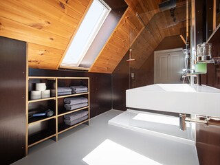 Bathroom first floor