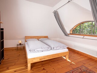 Nr. 2 Schlafzimmer 1. OG inklusive Poolblick