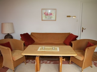 Sitzplatz mit höhenverstellbaren Tisch