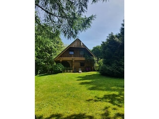 Blockhaus II mit großem eingezäunten Garten