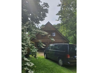 Parkplatz direkt vor dem Haus