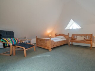 2. Schlafzimmer