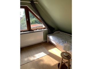 OG grosses Schlafzimmer