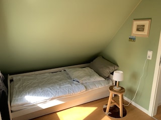 OG grosses Schlafzimmer