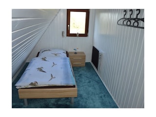 3. Schlafzimmer Bett 0,90 x 2,00 Meter