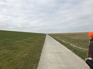 Fahrradweg in die Unendlichkeit