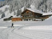 Loipeneinstieg dirket am Haus