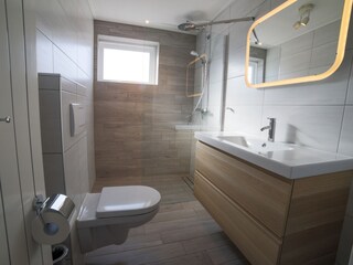 Apartment Egmond aan Zee Bathroom 11