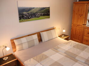 Ferienwohnung Ferienweingut Becker App. "Kirchberg"