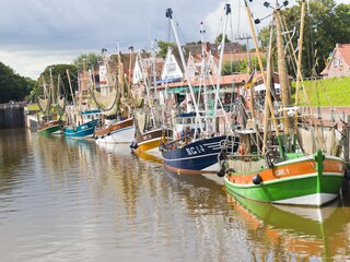 Krabbenkutterflotte im Hafen von Greetsiel