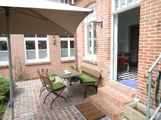 Terrasse im Innenhof