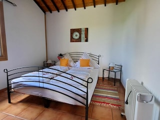 Schlafzimmer mit Doppelbett 160 x 200