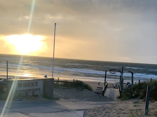 und zahlreiche Strandrestaurants direkt am Meer