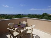 Balkon mit Blick aufs Meer