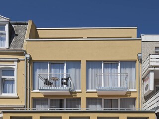 großer Südbalkon über den beiden kleinen