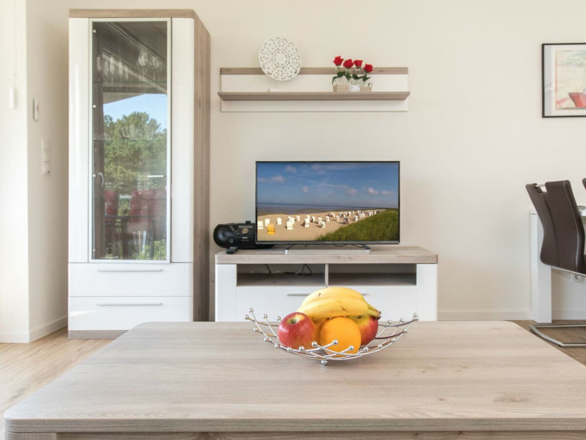 Gemütliche Sitzecke mit großem Flachbild TV...