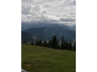 Blick von der Eckenhütte am Wank zur Skisprungschanze