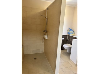 Dusche ebenerdig ca 1 x 1,4 m