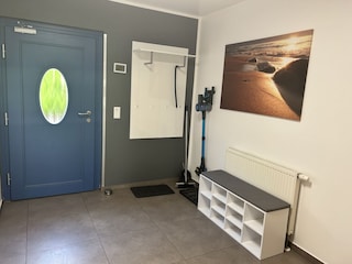 Flur ca 9 qm Garderobe