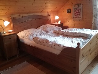 Schlafzimmer 1