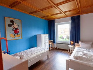 Schlafzimmer 2