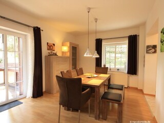 Wohn-/Schlafbereich mit offener Küche