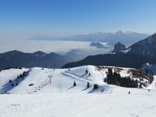 Naturschnee Skigebiet auf dem Breitenberg (Im Frühling)