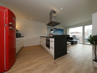 Moderne, gut ausgestattete Küche