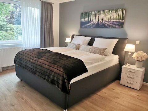 Ferienwohnung Albatros, Luxus am Golfplatz mit Garage